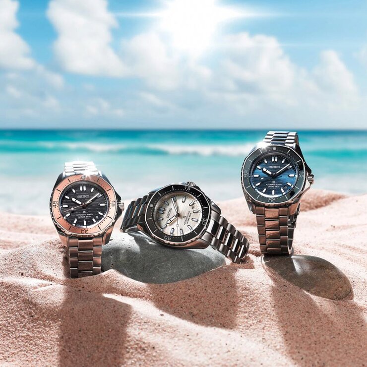 Seiko horloge met een kast in staal, met een wijzerplaat in het blauw en een diameter van 41