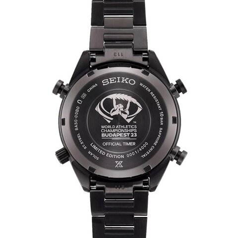 Seiko horloge met een kast in staal, met een wijzerplaat in het zwart en een diameter van 42 mm