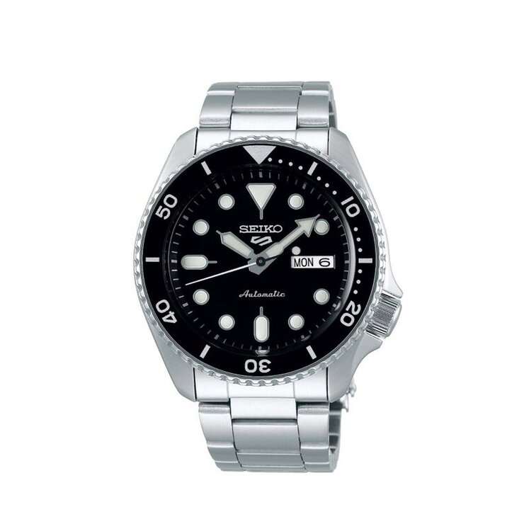 Seiko horloge met een kast in staal, met een wijzerplaat in het zwart en een diameter van 42,5
