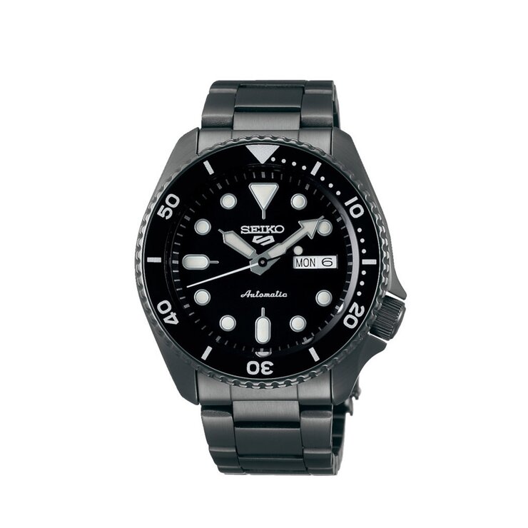 Seiko horloge met een kast in staal, met een wijzerplaat in het zwart en een diameter van 42,5