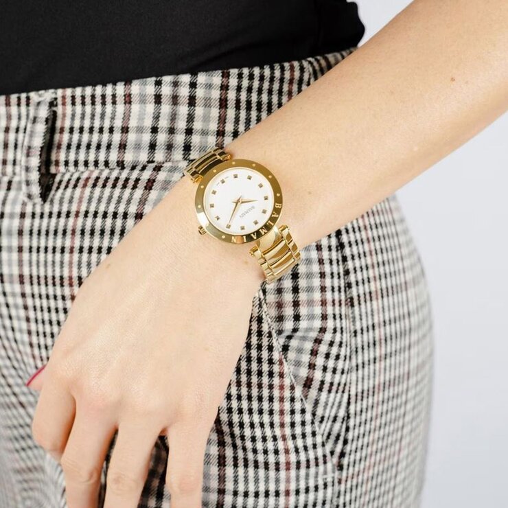 Balmain horloge met een kast in gele pvd-coating, met een wijzerplaat in het wit en een diameter van 33 mm