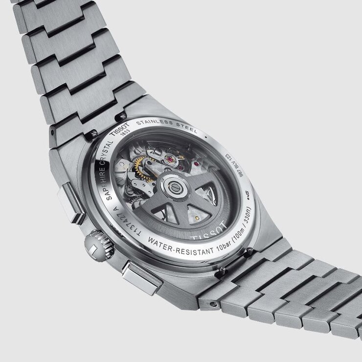 Tissot horloge met een kast in staal, met een wijzerplaat in het zilver en een diameter van 42