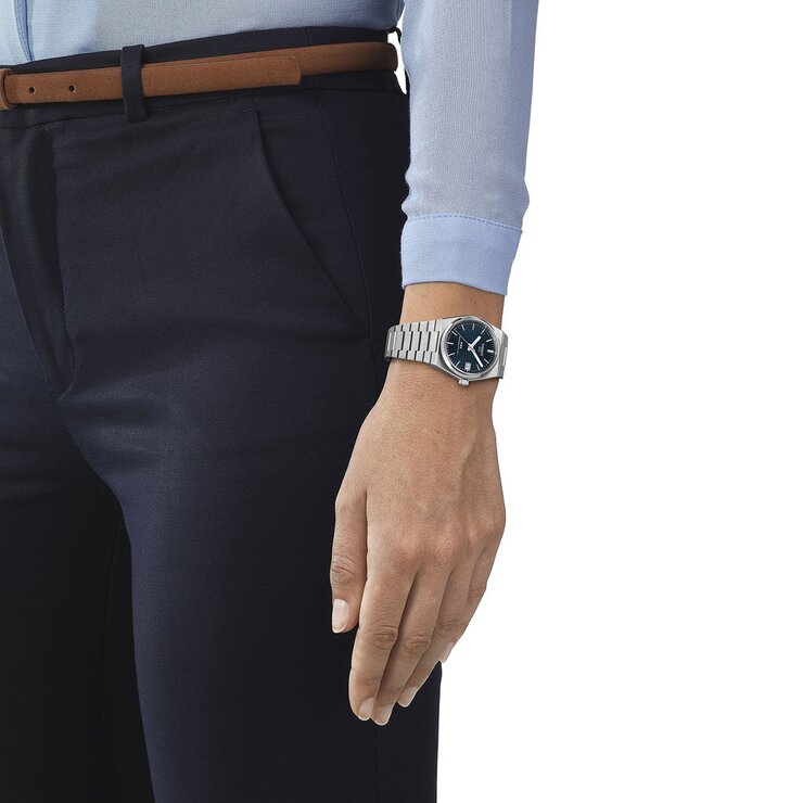 Tissot horloge met een kast in staal, met een wijzerplaat in het blauw en een diameter van 35