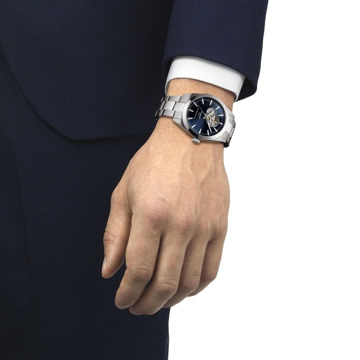 Tissot horloge met een kast in staal, met een wijzerplaat in het blauw en een diameter van 40