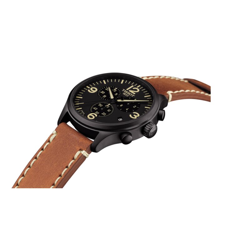 Tissot horloge met een kast in staal, met een wijzerplaat in het zwart en een diameter van 45 mm