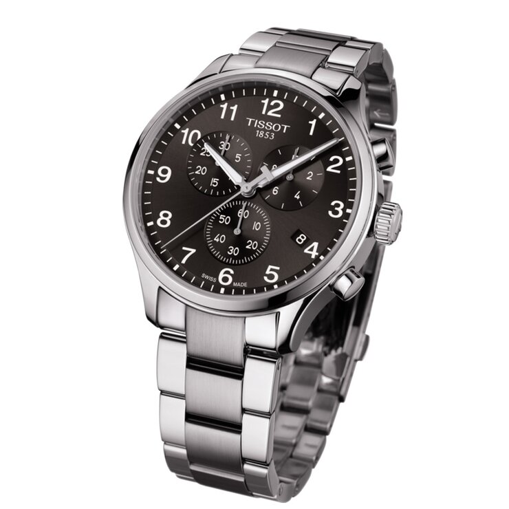 Tissot horloge met een kast in staal, met een wijzerplaat in het zwart en een diameter van 45
