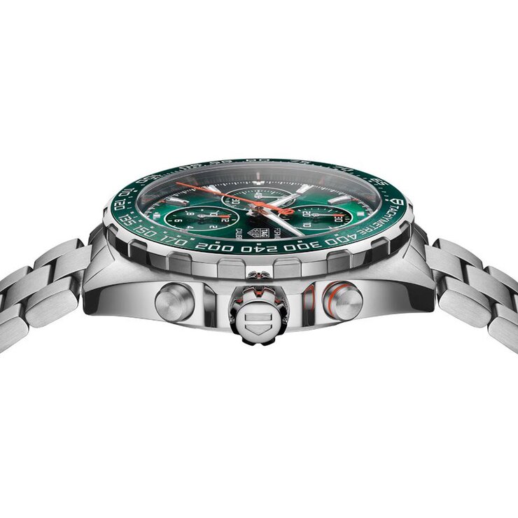TAG Heuer horloge met een kast in staal, met een wijzerplaat in het groen en een diameter van 44 mm