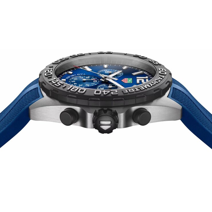 TAG Heuer horloge met een kast in staal, met een wijzerplaat in het blauw en een diameter van 43 mm