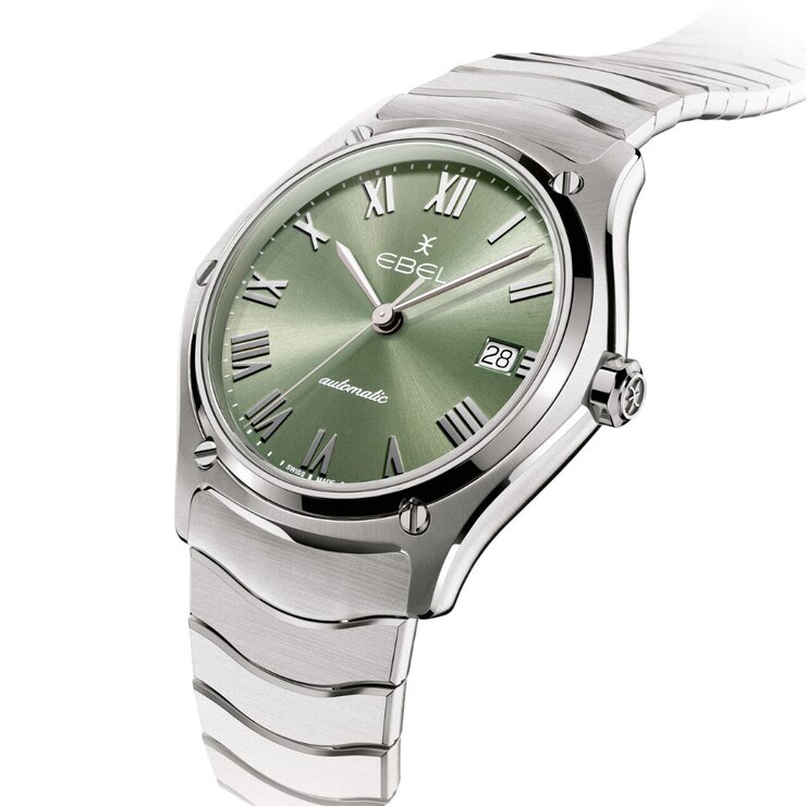 Ebel horloge met een kast in staal, met een wijzerplaat in het groen en een diameter van 37
