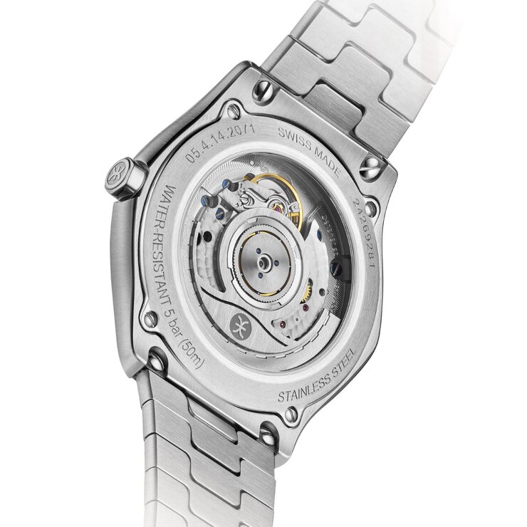 Ebel horloge met een kast in staal, met een wijzerplaat in het groen en een diameter van 37 mm