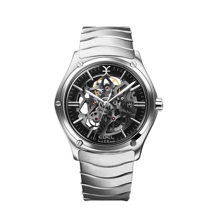 Ebel horloge met een kast in staal, met een wijzerplaat in het zwart en een diameter van 42