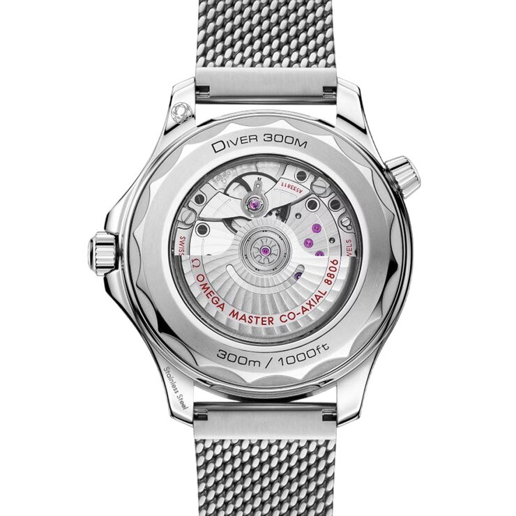 Omega horloge met een kast in staal, met een wijzerplaat in het grijs en een diameter van 42 mm