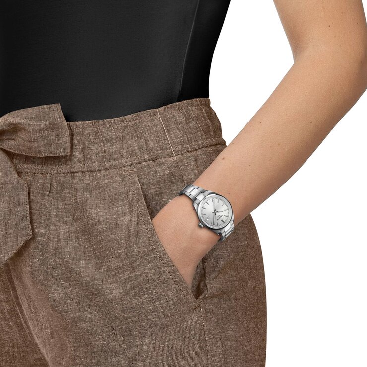 Tissot horloge met een kast in staal, met een wijzerplaat in het zilver en een diameter van 34 mm