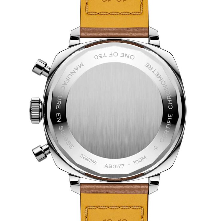 Breitling horloge met een kast in staal, met een wijzerplaat in het zwart en een diameter van 38 mm