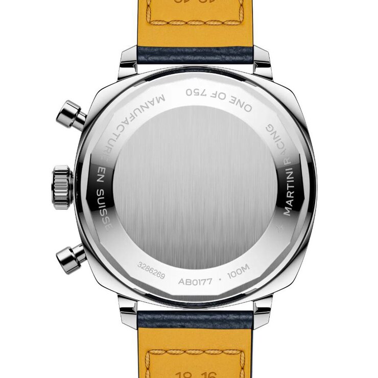 Breitling horloge met een kast in staal, met een wijzerplaat in het wit en een diameter van 38 mm