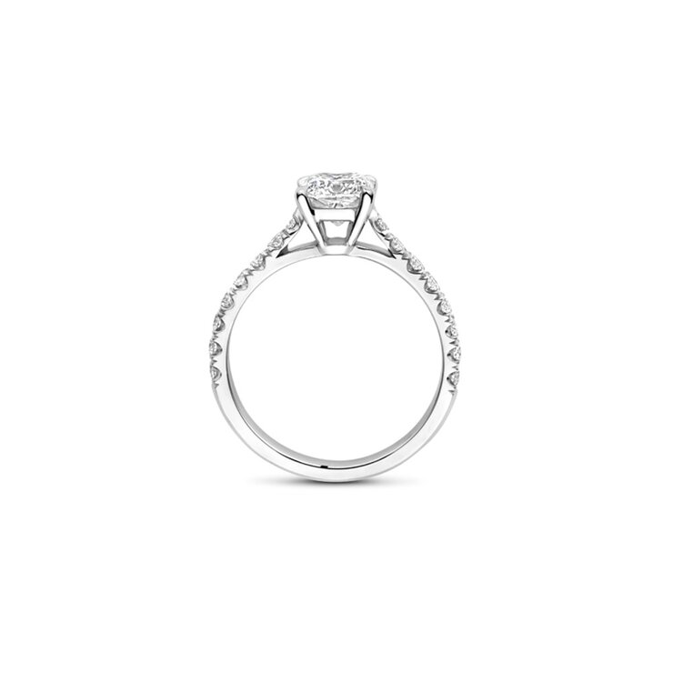 The Exclusive Collection verlovingsring in wit goud 18kt met cushion diamant van 1,02 karaat als hoofdsteen omringd door briljanten van 0,40 karaat