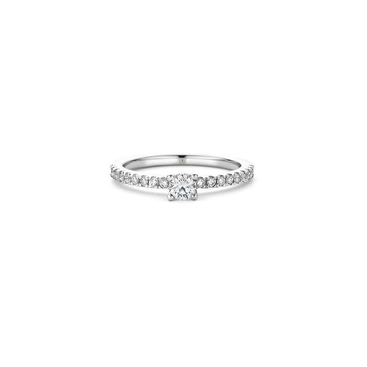 The Exclusive Collection verlovingsring in wit goud 18kt met briljant (ronde diamant) van 0,24 karaat omringd door briljanten van 0,24 karaat