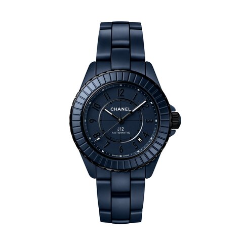 CHANEL horloge met een kast in keramiek, met een wijzerplaat in het blauw en een diameter van 38 mm