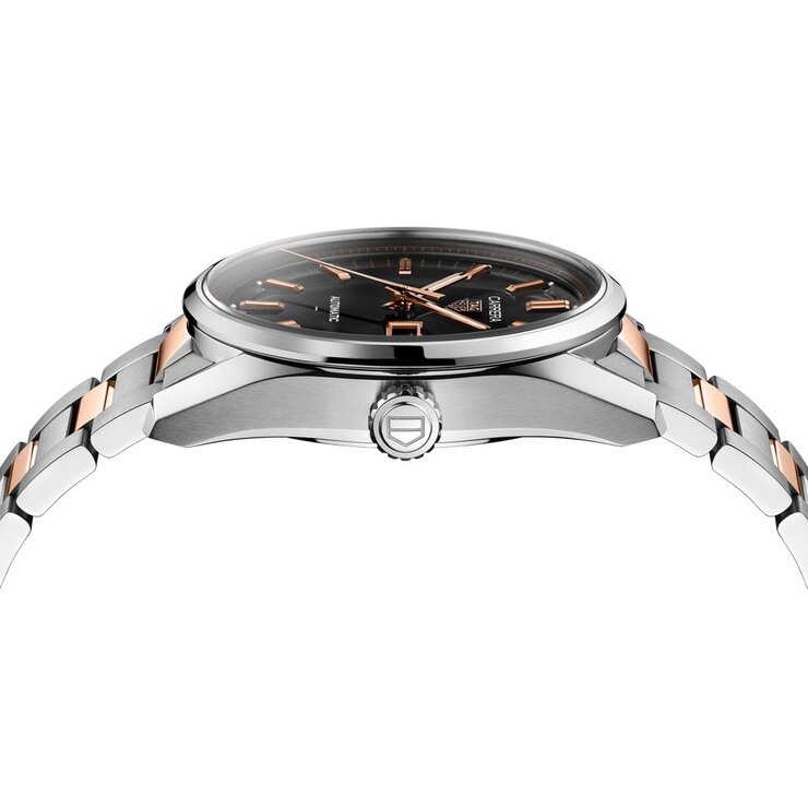 TAG Heuer horloge met een kast in staal, met een wijzerplaat in het zwart en een diameter van 41