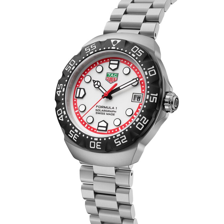 TAG Heuer horloge met een kast in polylight op staal, met een wijzerplaat in het wit en een diameter van 38