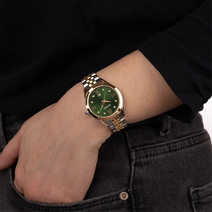 Balmain horloge met een kast in gele pvd-coating op staal, met een wijzerplaat in het groen met briljant en een diameter van 30 mm