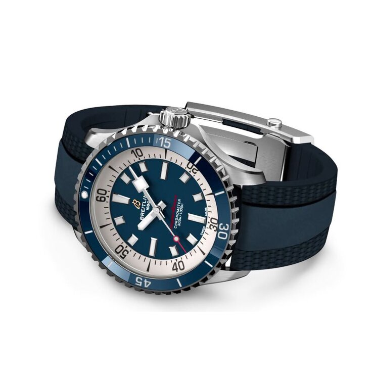 Breitling horloge met een kast in staal, met een wijzerplaat in het blauw en een diameter van 42