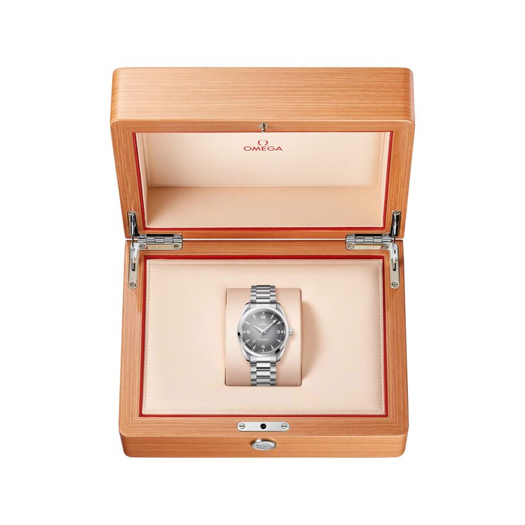 Omega horloge met een kast in staal, met een wijzerplaat in het grijs en een diameter van 38