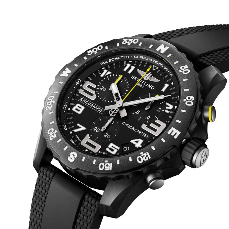 Breitling horloge met een kast in breitlight, met een wijzerplaat in het zwart en een diameter van 44