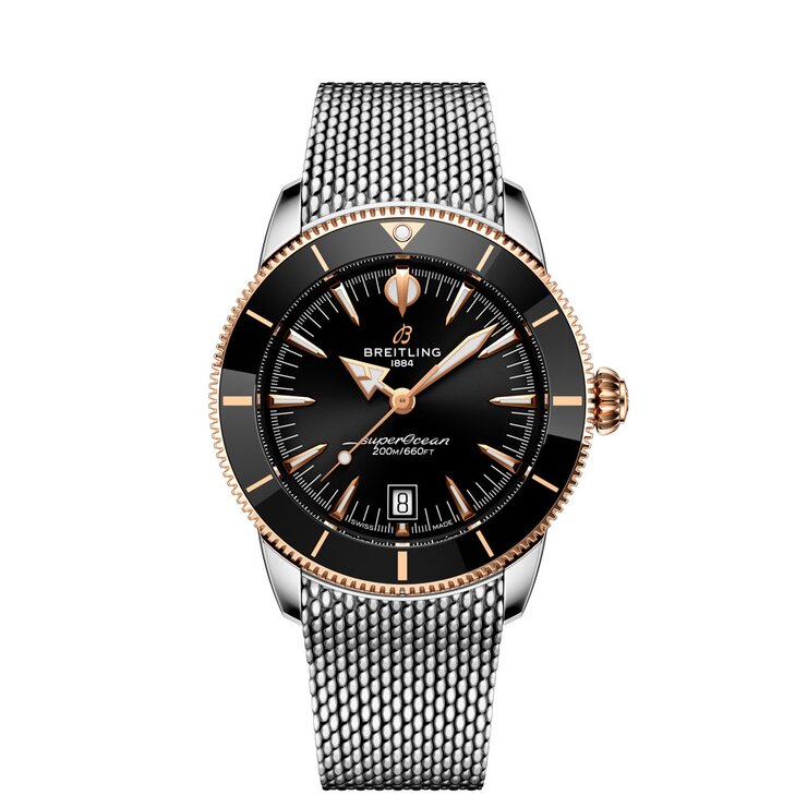 Breitling horloge met een kast in rosé goud op staal, met een wijzerplaat in het zwart en een diameter van 42