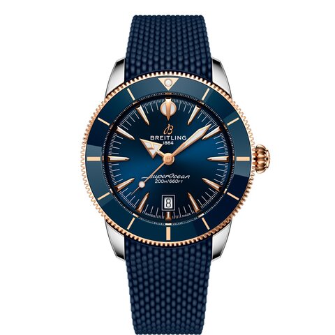 montre Breitling avec un boîtier en or rose sur acier, un cadran bleu et un diamètre de 44