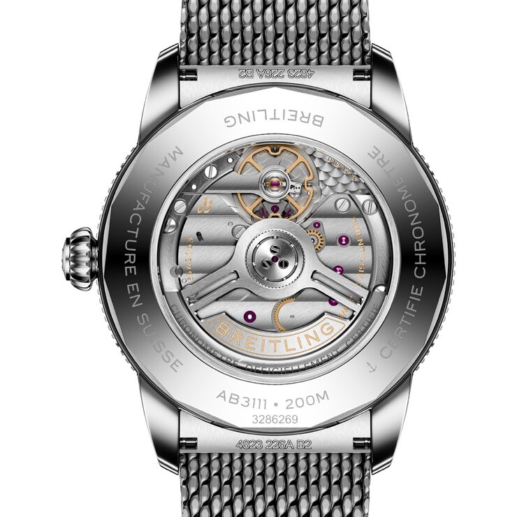 Breitling horloge met een kast in keramiek op staal, met een wijzerplaat in het blauw en een diameter van 42
