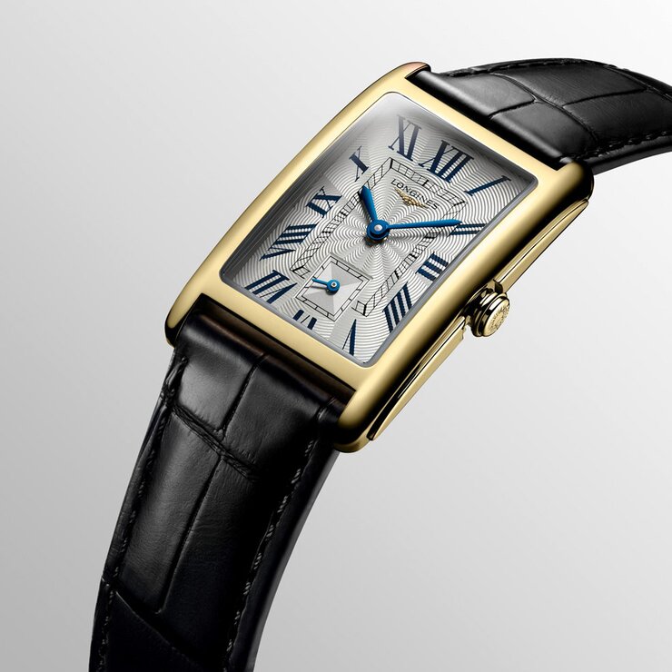 montre Longines avec un boîtier en or jaune et un cadran argent