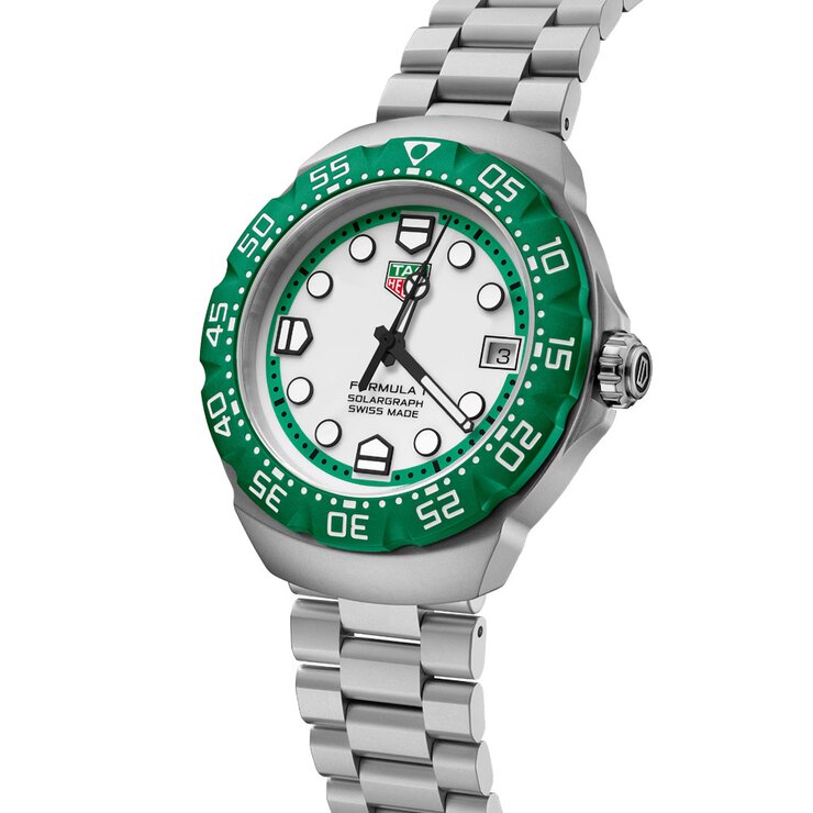 TAG Heuer horloge met een kast in polylight op staal, met een wijzerplaat in het wit en een diameter van 38