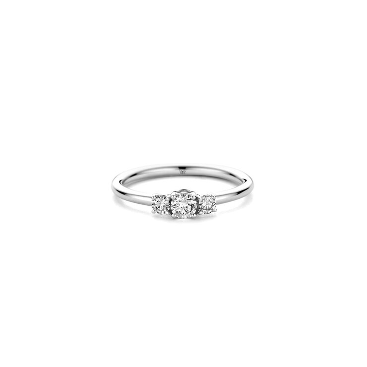 The Exclusive Collection verlovingsring in wit goud 18kt met briljant (ronde diamant) van 0,17 karaat als hoofdsteen omringd door briljanten van 0,13 karaat
