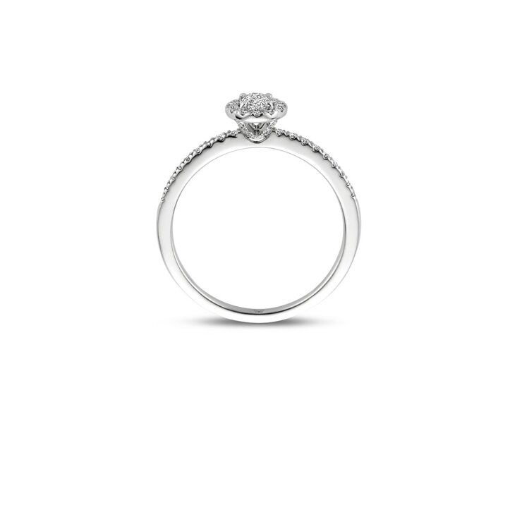 bague de fiançailles The Exclusive Collection en or blanc 18 ct avec diamant ovale de 0.22 carat entouré de briljants de 0,22 karaat