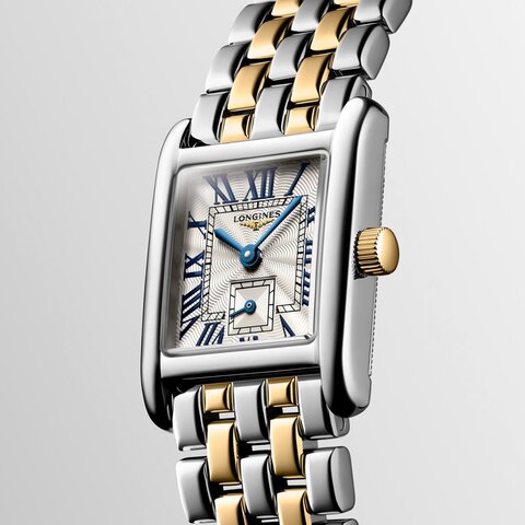 Longines horloge met een kast in staal en een wijzerplaat in het zilver