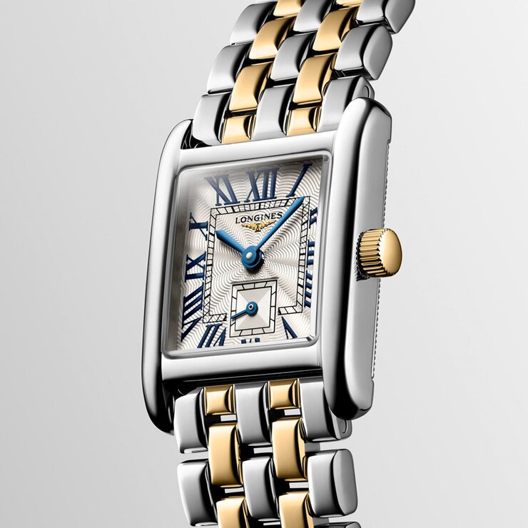 Longines horloge met een kast in staal en een wijzerplaat in het zilver