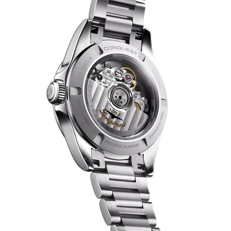 Longines horloge met een kast in staal, met een wijzerplaat in het groen met briljant en een diameter van 30 mm