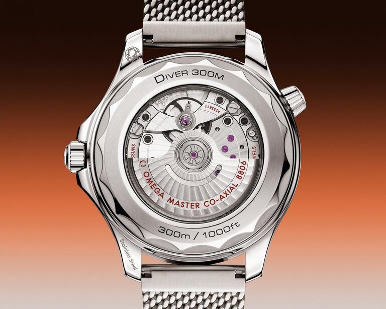 omega-diver-300m-orange-ref-210-32-42-20-01-018-caseback.jpg