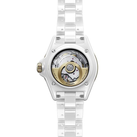 CHANEL horloge een wijzerplaat in het wit met  briljant en een diameter van 38 mm