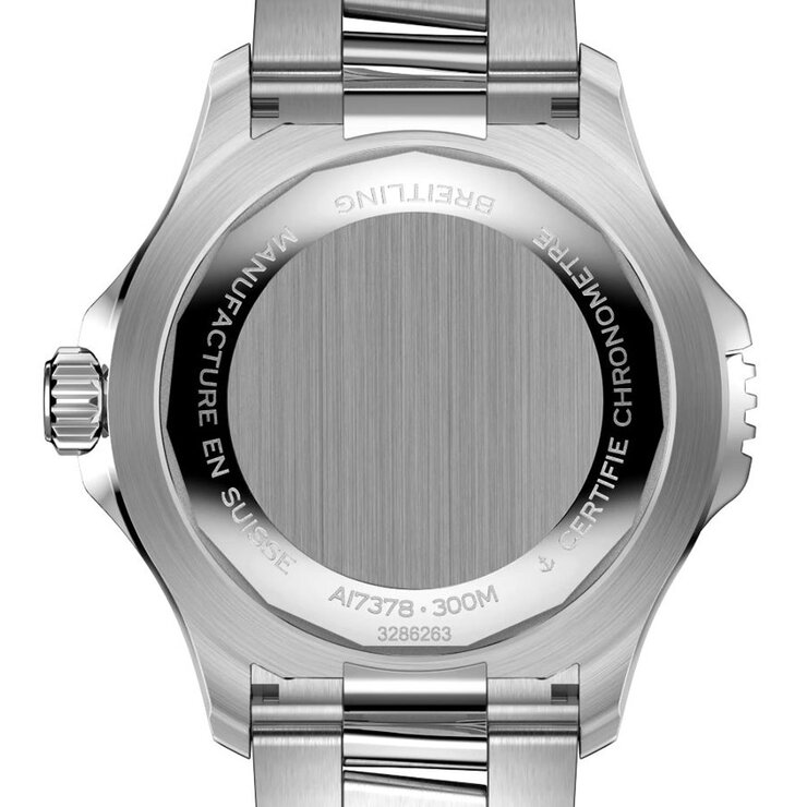 Breitling horloge met een kast in keramiek op staal, met een wijzerplaat in het zwart en een diameter van 46 mm