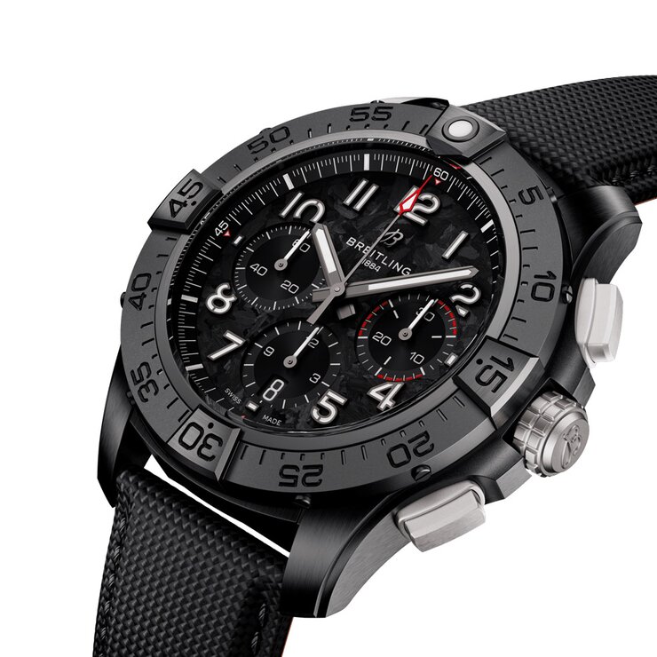 Breitling horloge met een kast in keramiek, met een wijzerplaat in het zwart en een diameter van 44 mm