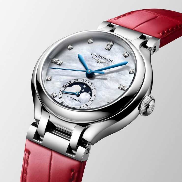 Longines horloge met een kast in staal, met een wijzerplaat in het parelmoer met  briljant en een diameter van 34 mm