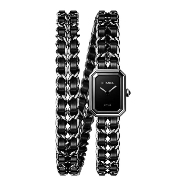 CHANEL horloge met een kast in staal, met een wijzerplaat in het zwart en een diameter van 19.7 x 15.2 mm