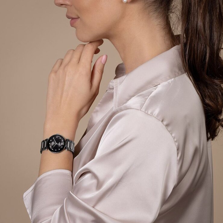 Rado horloge met een kast in keramiek, met een wijzerplaat in het zwart met briljant en een diameter van 31 mm