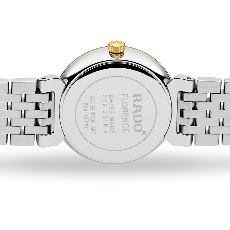 Rado horloge met een kast in gele pvd-coating op staal, met een wijzerplaat in het wit en een diameter van 30 mm