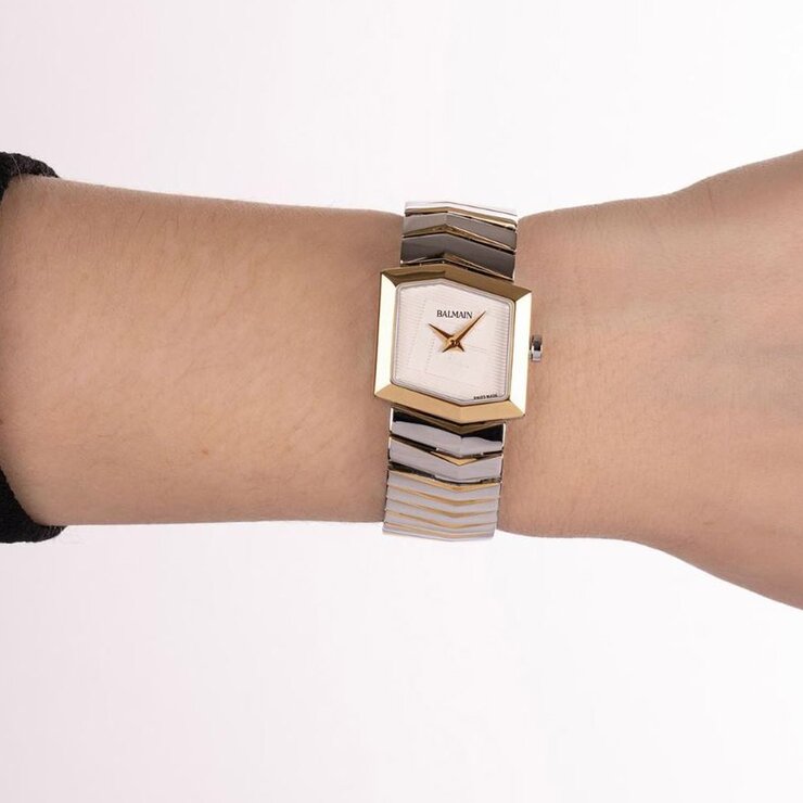 Balmain horloge met een kast in gele pvd-coating op staal en een wijzerplaat in het wit