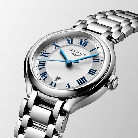 Longines horloge met een kast in staal, met een wijzerplaat in het zilver en een diameter van 30 mm