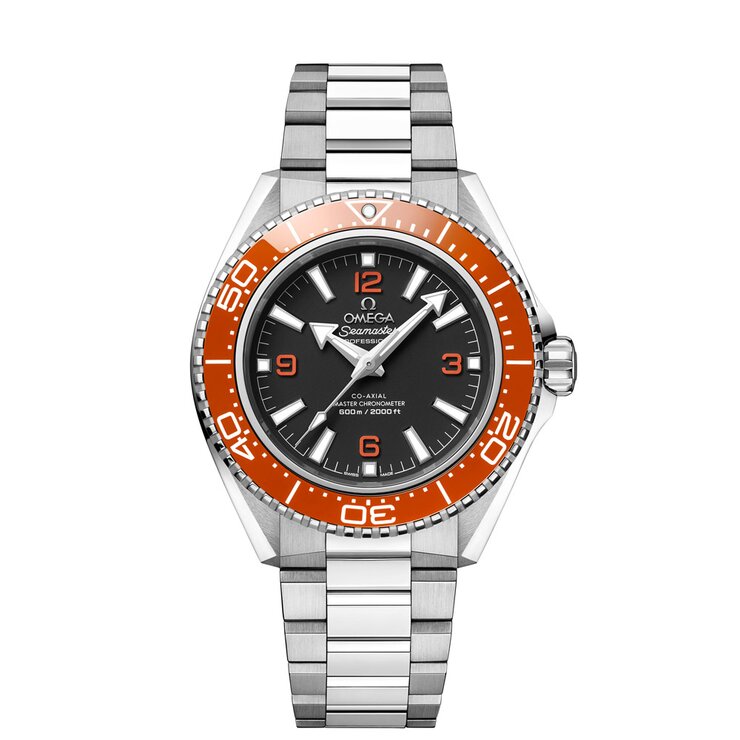 Omega horloge met een kast in keramiek op staal, met een wijzerplaat in het zwart en een diameter van 42 mm