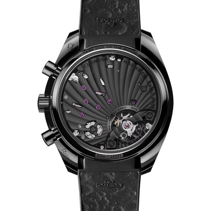 Omega horloge met een kast in keramiek, met een wijzerplaat in het zwart en een diameter van 44 mm